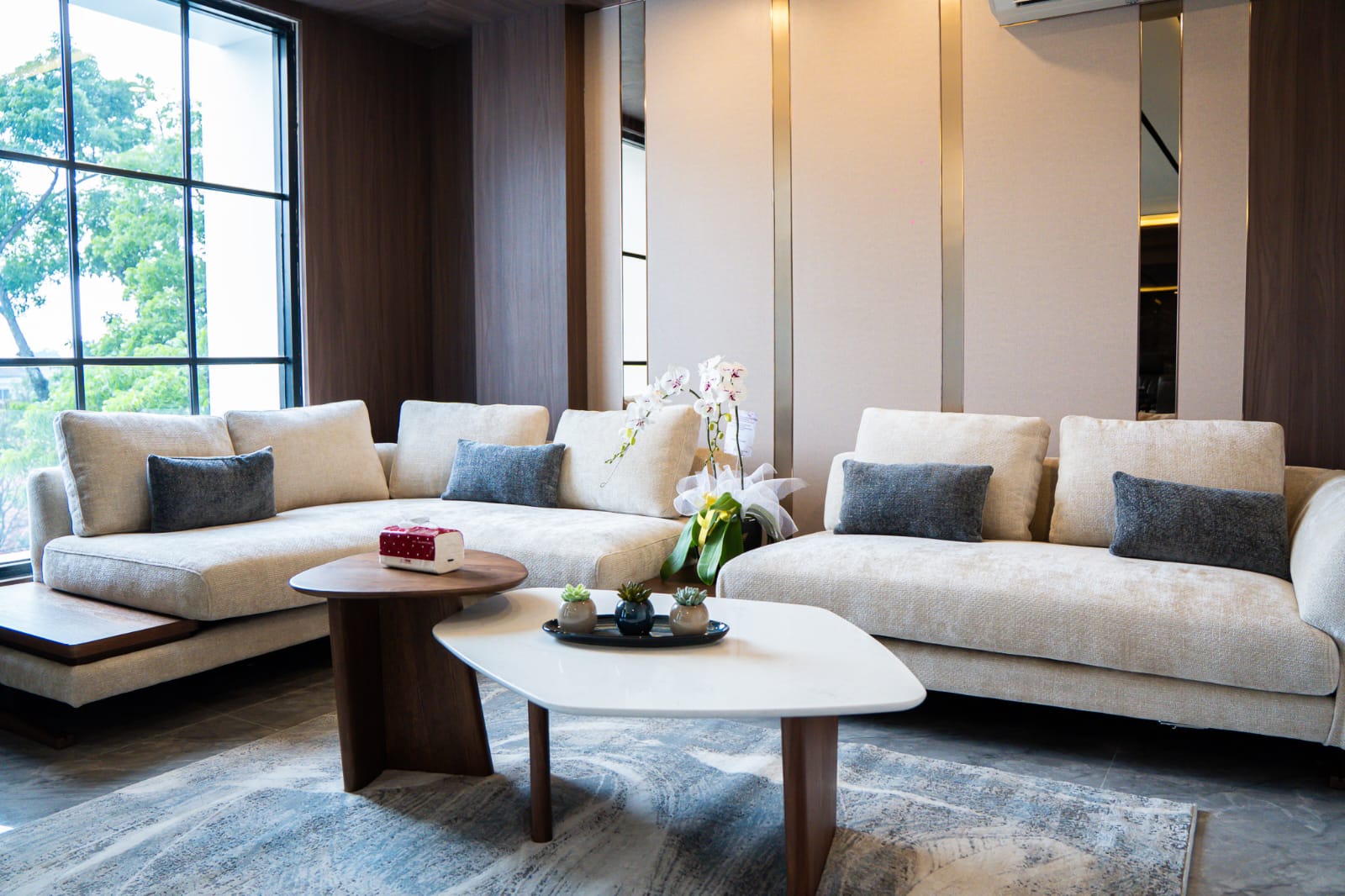 Lounge Area